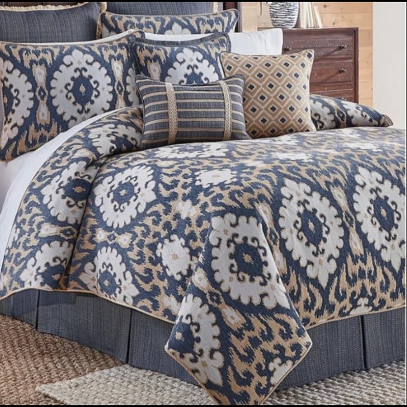 Croscill Bedding Croscill Kayden Bedding Collection Queen Comforter
